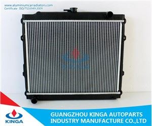 Radiateur de pièces automobiles de vente chaude pour Toyota Hilu Yn5#/6#/10# 84-88 Mt